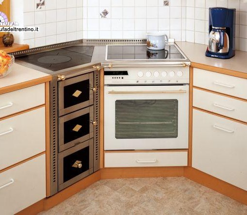 64-cucina combinata ad angolo | Stufa del Trentino 64-cucina combinata ad angolo | Stufa del Trentino